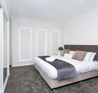 Wagga Apartments 3 - Holiday Adelaide
