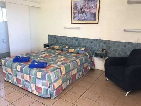 Wagon Wheel Motel - Holiday Adelaide 2