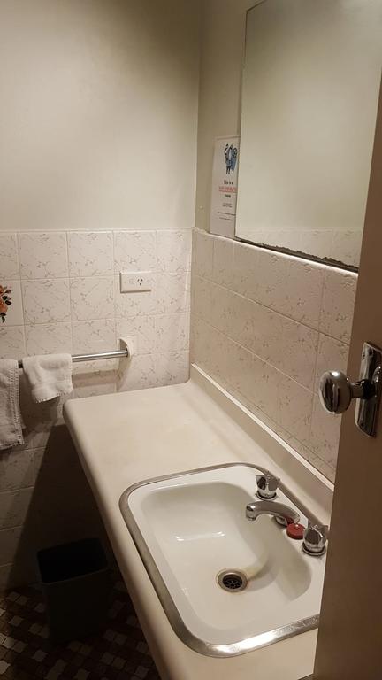 Watagan Forest Motel - Caltex Brunkerville - Holiday Adelaide 3