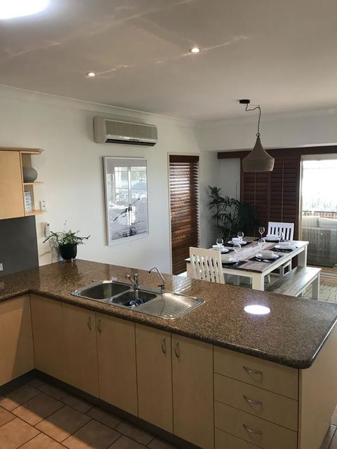 Waterfront Family House - Holiday Adelaide 3