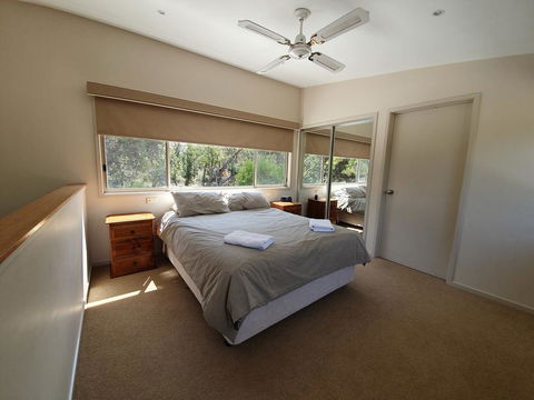 Waterfront Retreat At Wattle Point - Holiday Adelaide 3