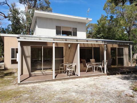 Waterfront Retreat At Wattle Point - Holiday Adelaide 1