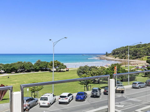 WATERFRONT SEVEN - In The Heart Of Lorne - Holiday Adelaide 2