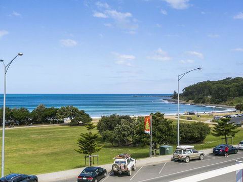 WATERFRONT THREE- In The Heart Of Lorne - Holiday Adelaide 2