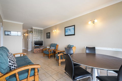 Waterfront Unit, Unit 3 - Holiday Adelaide 3