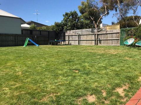 The Perfect Zone- SLEEPS 12 - Holiday Adelaide 12