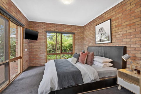 The Perfect Zone- SLEEPS 12 - Holiday Adelaide 16