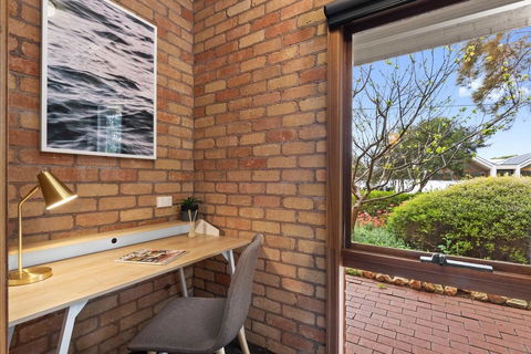The Perfect Zone- SLEEPS 12 - Holiday Adelaide 9