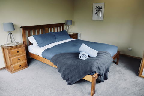 Red Ceder Cottage - Great Ocean Road - Port Campbell - Holiday Adelaide 2