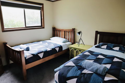 Red Ceder Cottage - Great Ocean Road - Port Campbell - Holiday Adelaide 10