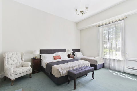 The Riversleigh - Holiday Adelaide 8