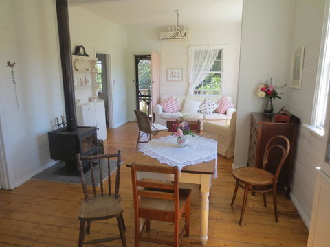 Walnut Cottage Via Leongatha - Holiday Adelaide 5
