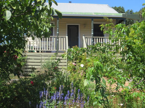 Walnut Cottage Via Leongatha - Holiday Adelaide 0