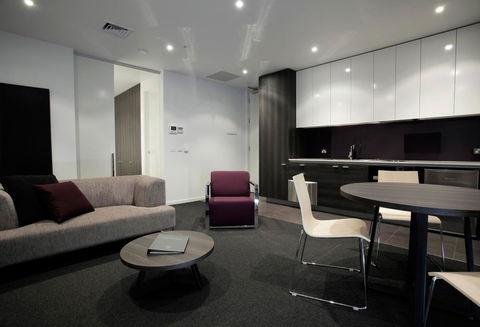 Tyrian Serviced Apartments Fitzroy - Holiday Adelaide 4