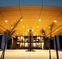 Quality Suites Seasons 5 - Holiday Adelaide