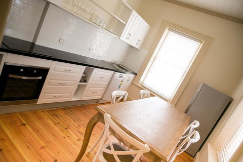 Cape Nelson Lighthouse - Holiday Adelaide 6