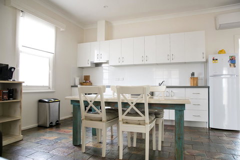 Cape Nelson Lighthouse - Holiday Adelaide 11