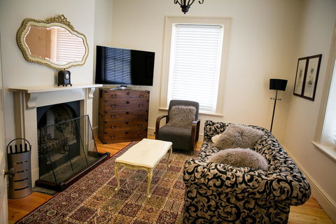 Cape Nelson Lighthouse - Holiday Adelaide 8