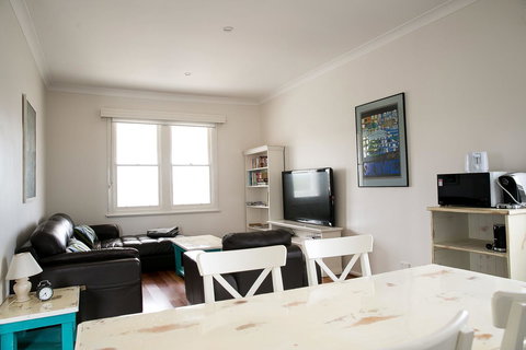 Cape Nelson Lighthouse - Holiday Adelaide 35