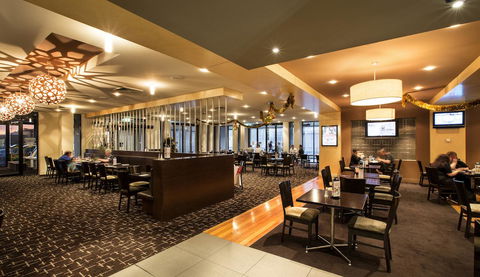 Nightcap At Excelsior Hotel - Holiday Adelaide 31