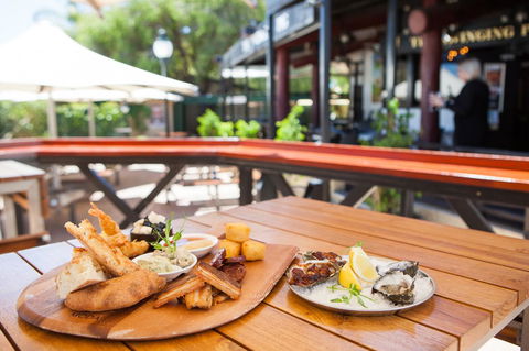 Nightcap At Excelsior Hotel - Holiday Adelaide 36