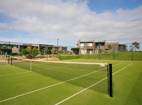 Torquay Golf Retreats - Pool, Beach, Tennis, Golf - Holiday Adelaide 12