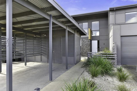 Torquay Golf Retreats - Pool, Beach, Tennis, Golf - Holiday Adelaide 4