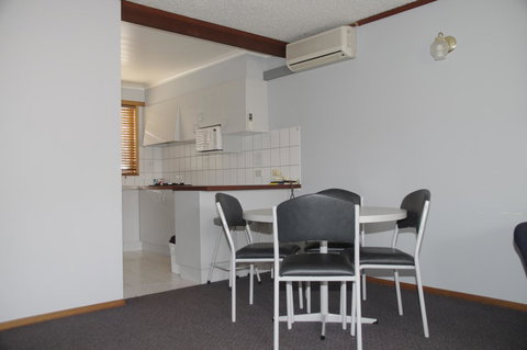 Blue Whale Motor Inn & Apartments - Holiday Adelaide 28