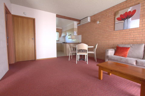 Blue Whale Motor Inn & Apartments - Holiday Adelaide 30