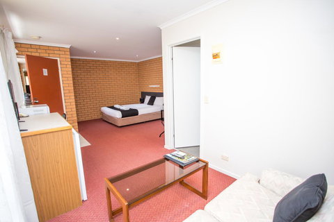 Blue Whale Motor Inn & Apartments - Holiday Adelaide 8