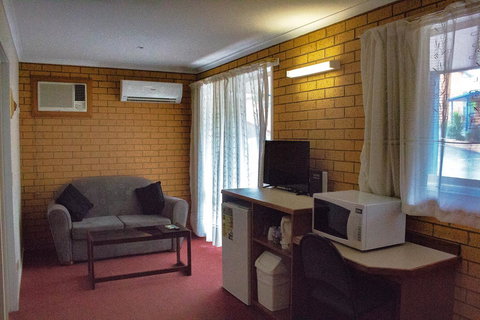 Blue Whale Motor Inn & Apartments - Holiday Adelaide 5