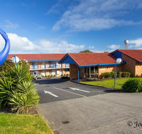 Blue Whale Motor Inn  Apartments - Holiday Adelaide