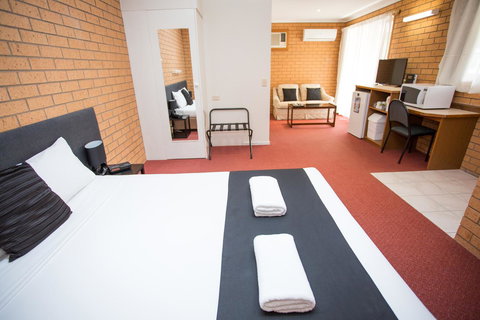 Blue Whale Motor Inn & Apartments - Holiday Adelaide 3