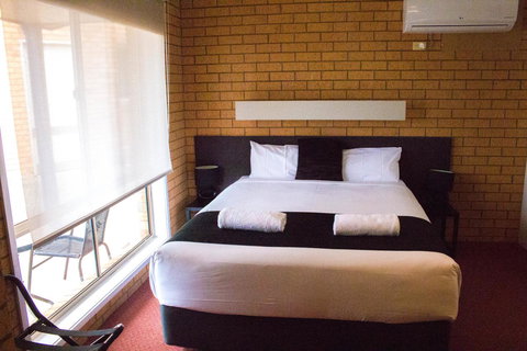 Blue Whale Motor Inn & Apartments - Holiday Adelaide 4