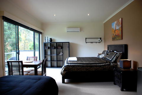 Deville At Healesville - Holiday Adelaide 9