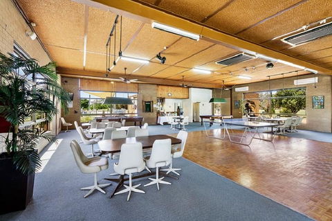 Lakeside Country Club - Holiday Adelaide 9