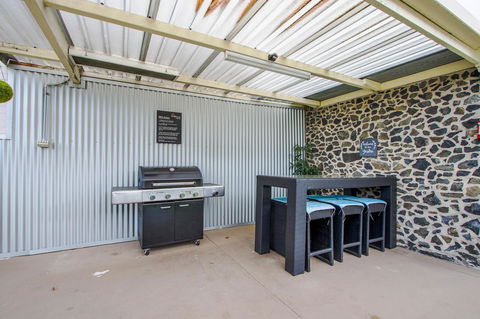 Hybiscus Waterfront Apartments - Holiday Adelaide 36