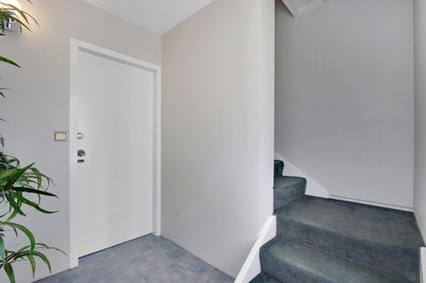 Hybiscus Waterfront Apartments - Holiday Adelaide 1