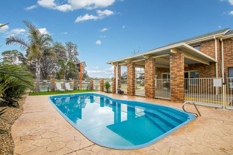 Hybiscus Waterfront Apartments - Holiday Adelaide 0