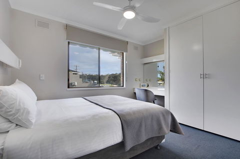 Hybiscus Waterfront Apartments - Holiday Adelaide 11