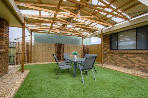 Hybiscus Waterfront Apartments - Holiday Adelaide 34