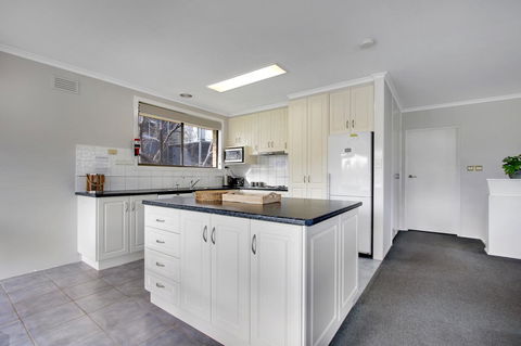 Hybiscus Waterfront Apartments - Holiday Adelaide 5
