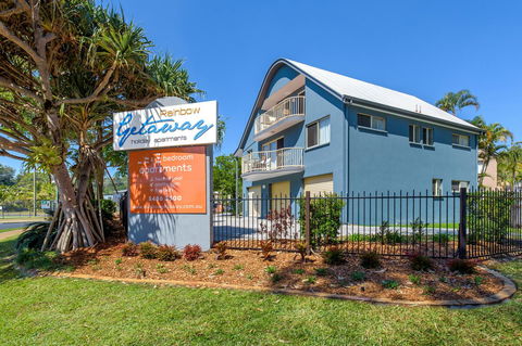 Rainbow Getaway Holiday Apartments - Holiday Adelaide 1