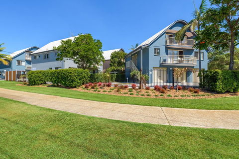 Rainbow Getaway Holiday Apartments - Holiday Adelaide 18