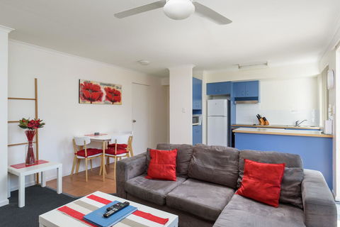 Rainbow Getaway Holiday Apartments - Holiday Adelaide 6
