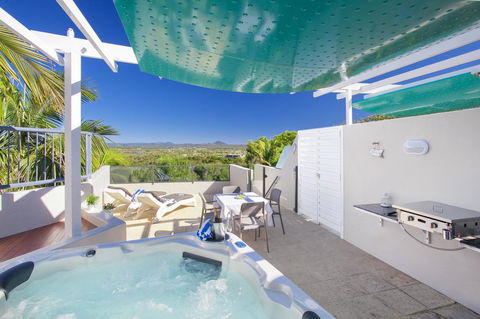 Noosa Blue Resort - Holiday Adelaide 1