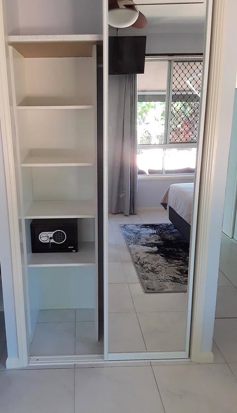 The Peacocks Nest - Holiday Adelaide 10