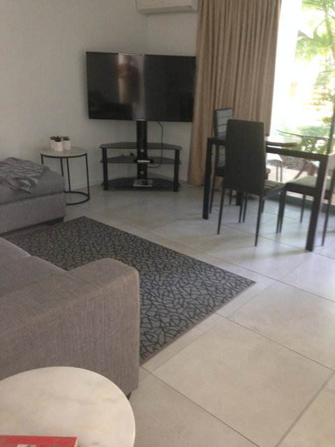 Chez Noosa Resort Motel - Holiday Adelaide 6