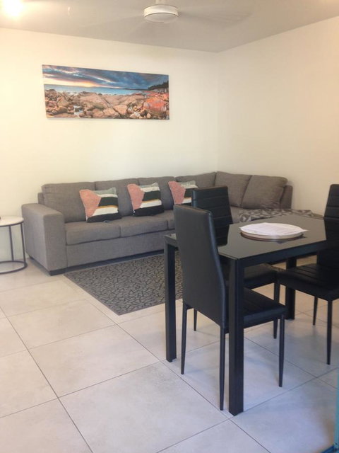 Chez Noosa Resort Motel - Holiday Adelaide 3