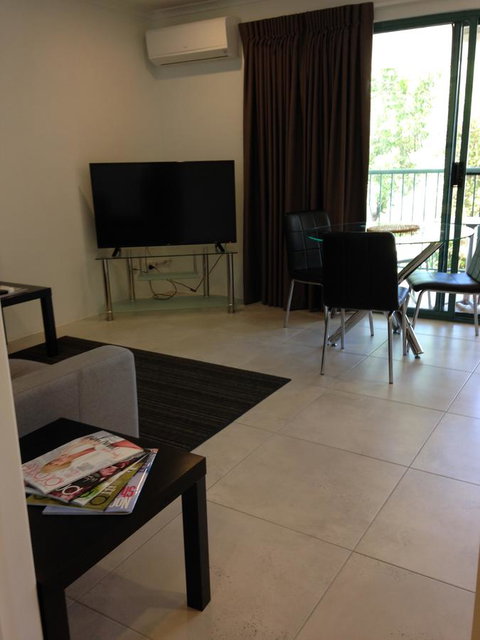 Chez Noosa Resort Motel - Holiday Adelaide 9